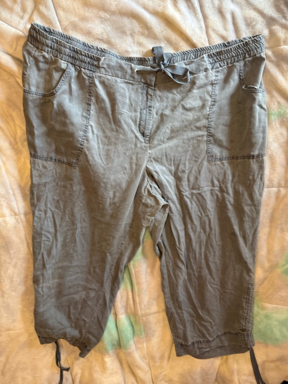 Jones New York light blue Drawstring Capri Pants